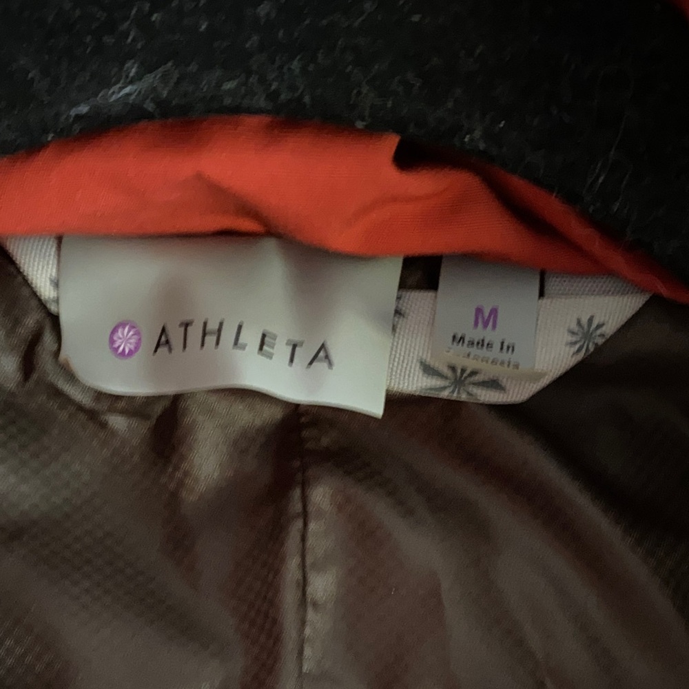 Athleta burnt orange down puffer hooded vest medium - Picture 6 of 8